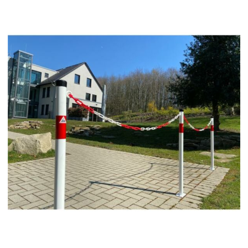 Autobahn Junior Barrier Post with Chain Eyes