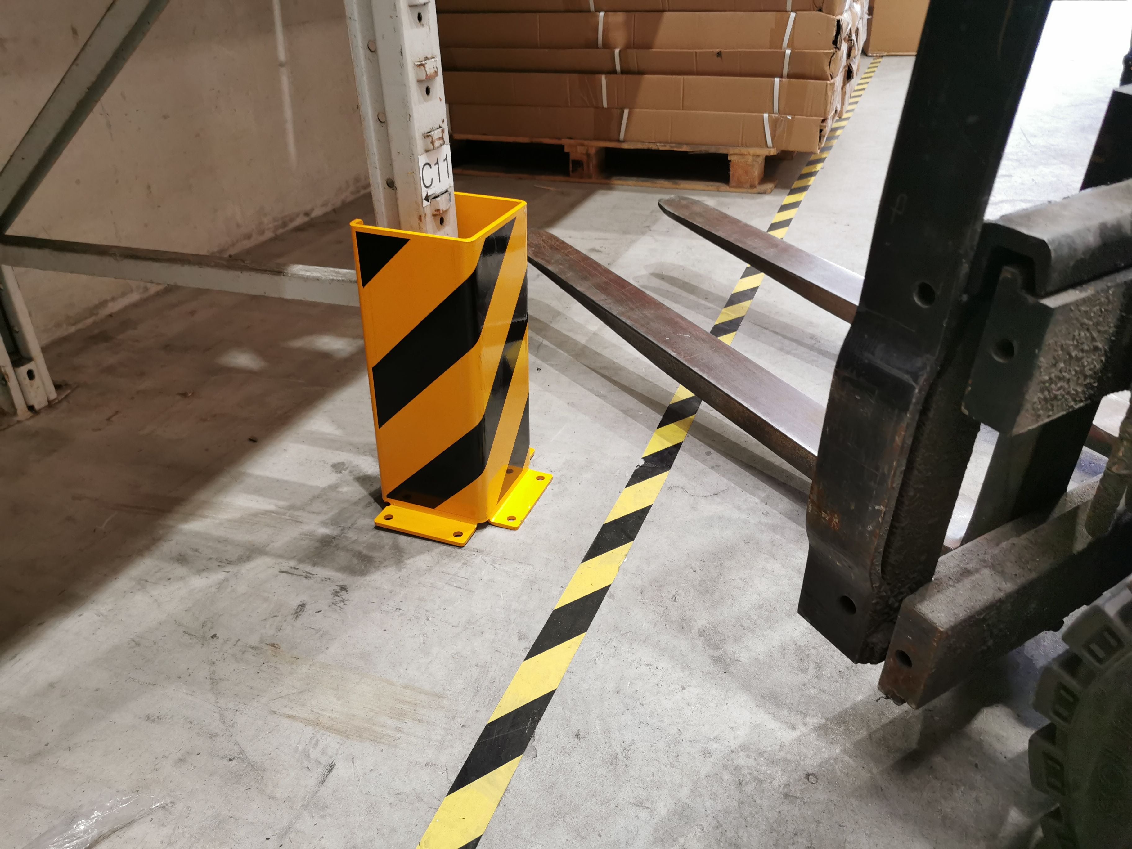 Defender U-Shaped Pallet Rack Protection