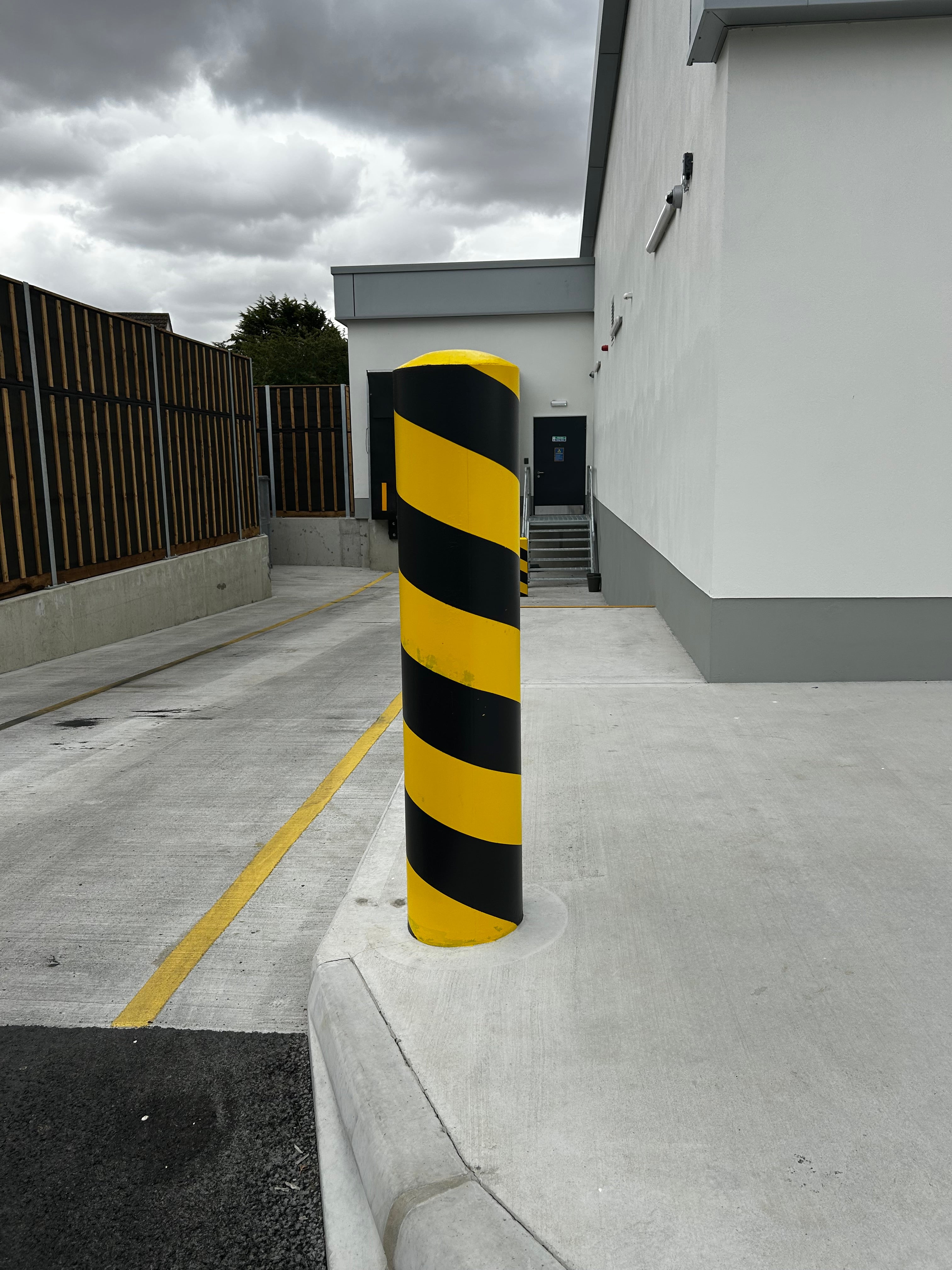 Pittman Guardz Sub Surface Loading Bay Bollard