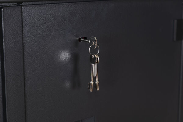 Armorgard TuffBench MBH12 Locking Mechanism