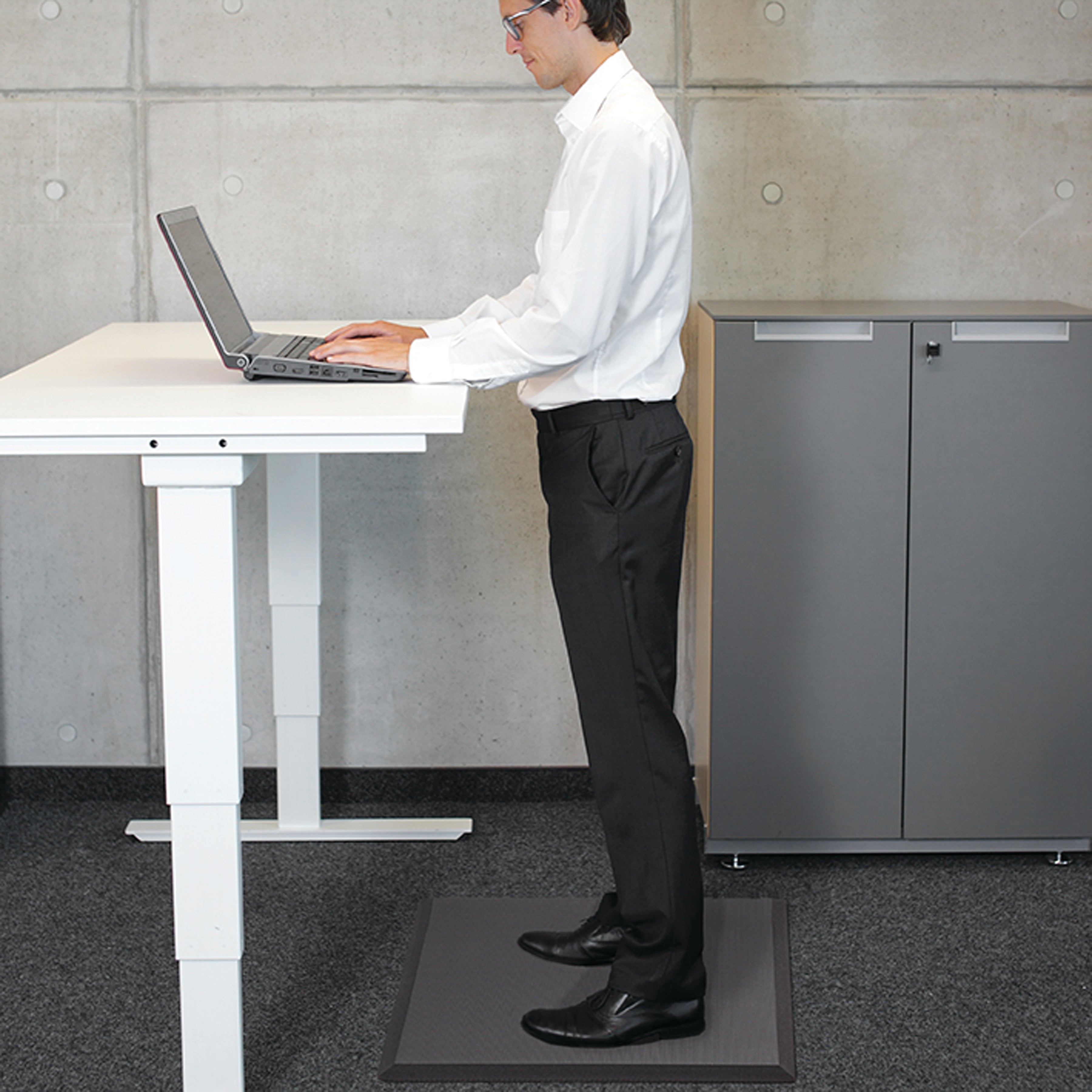 Posture Mat Classic™ Anti-Fatigue Mat In Office