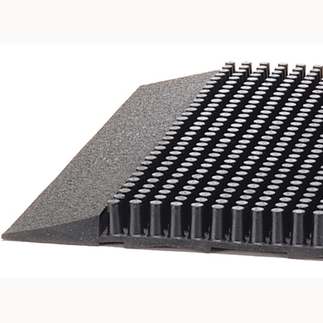 Rubber Brush™ Outdoor Entrance Mat Brush Detail