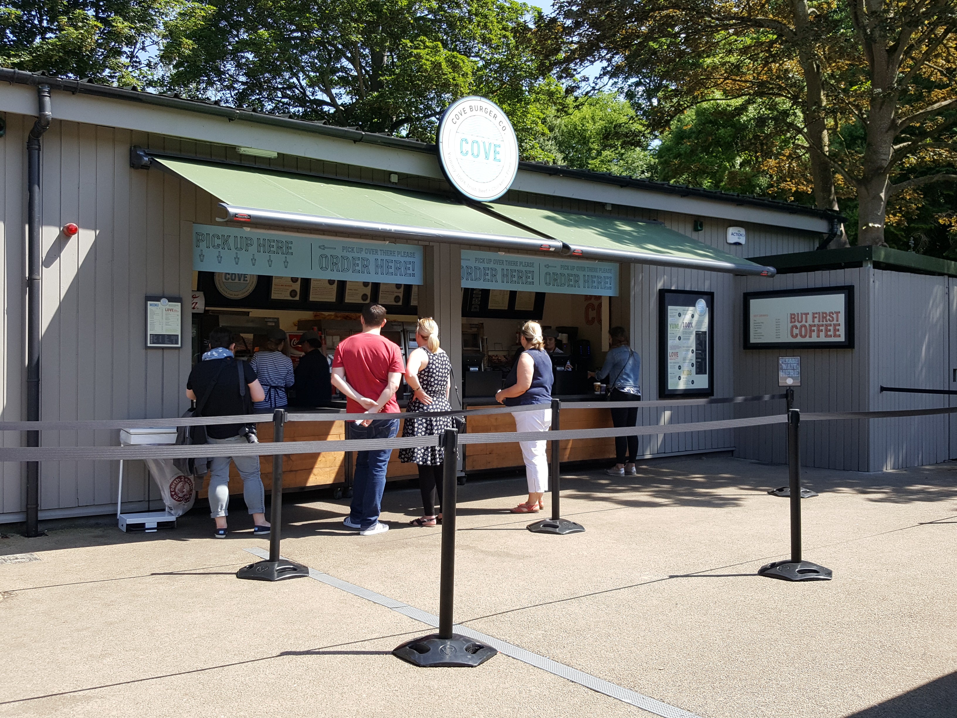 WeatherMaster Retractable Belt Barrier