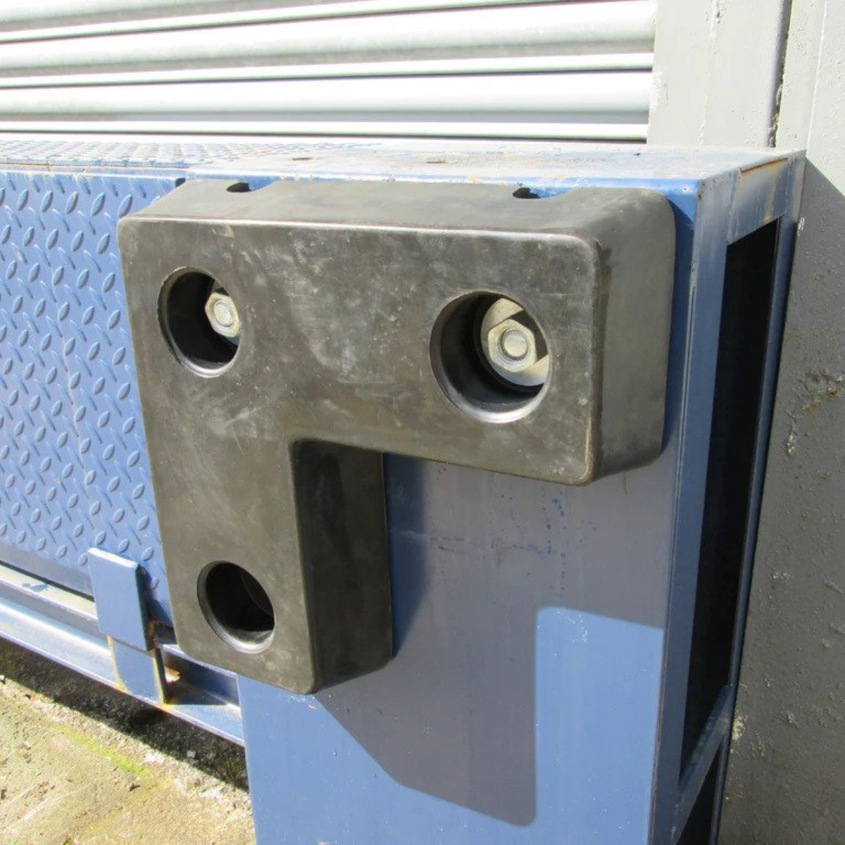 DB5 L-Shaped Dock Bumper