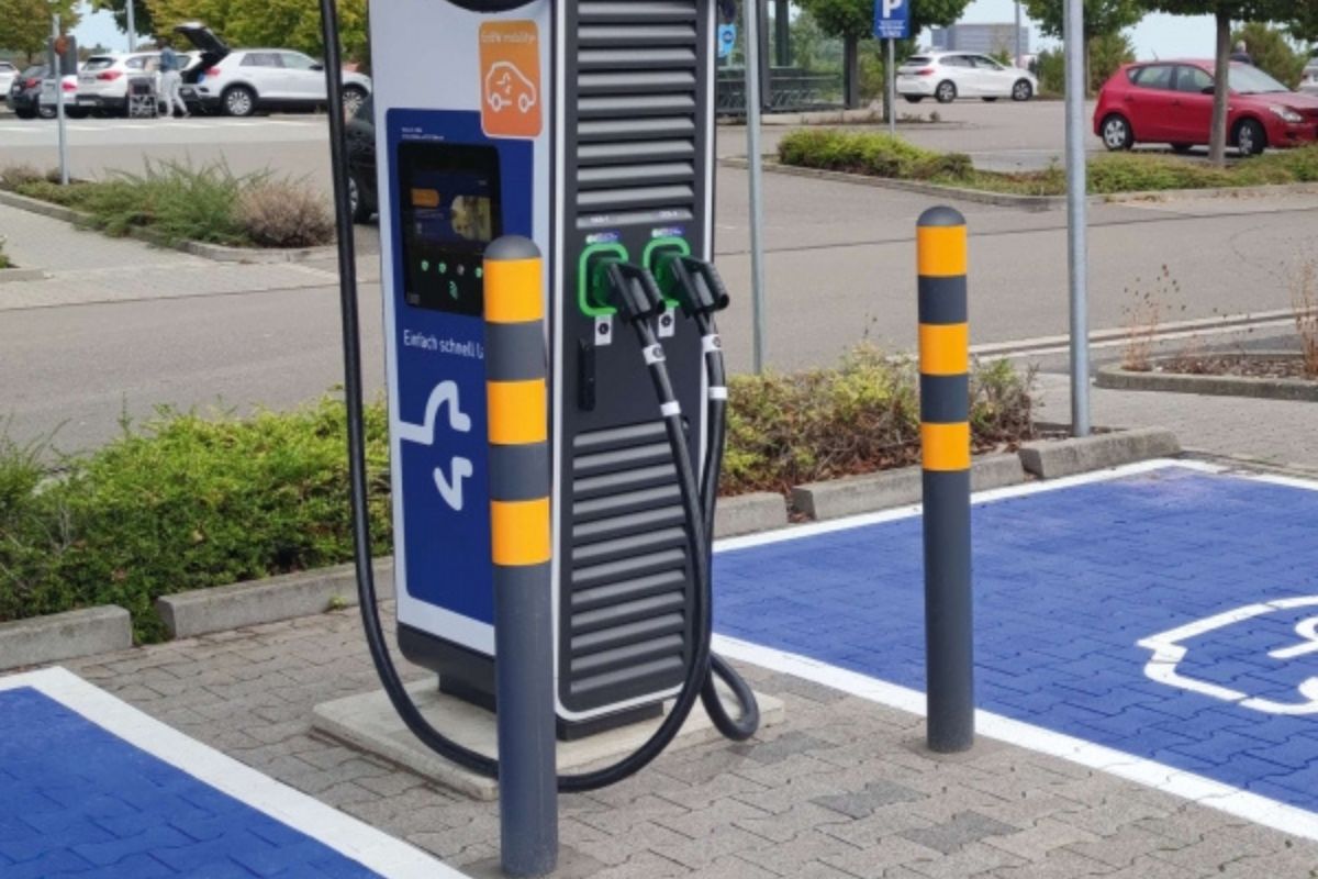 ev charger bollards