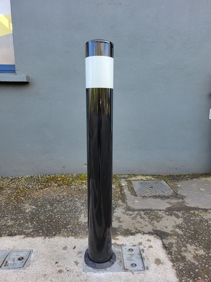 Mespil No.3 Bollard