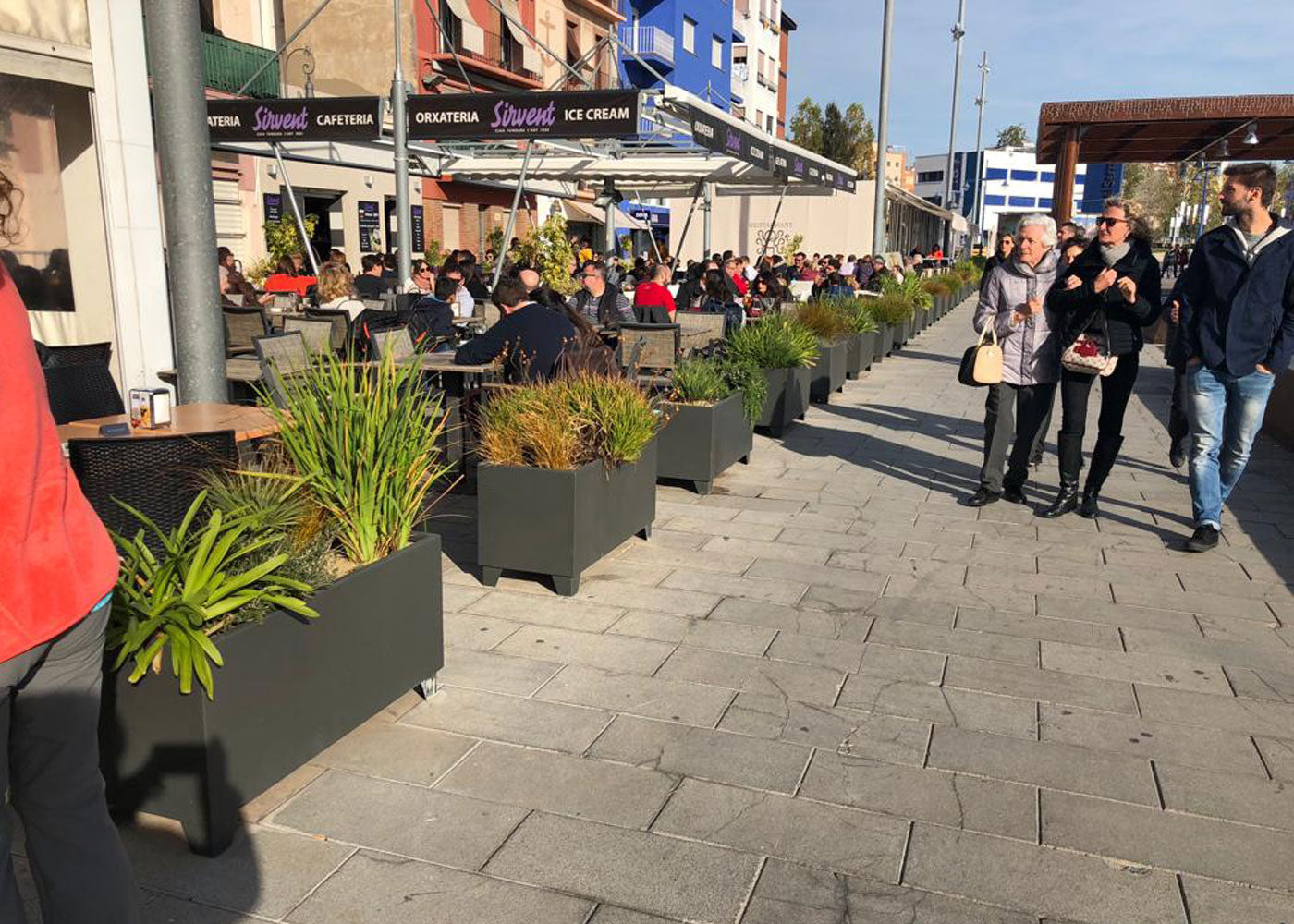 Benito Steel Rectangular Planter