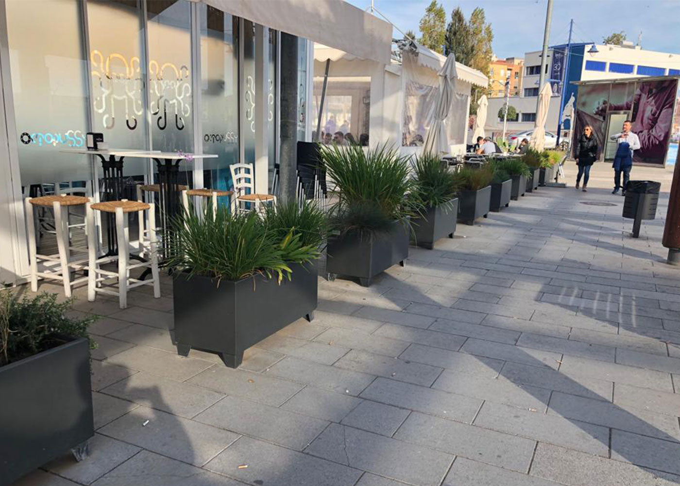 Benito Steel Rectangular Planter