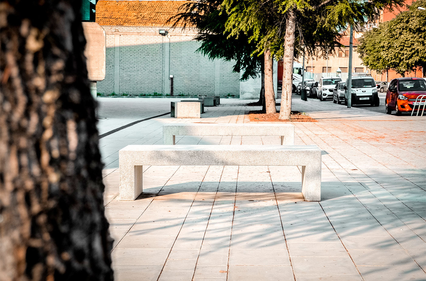 Benito Volga Concrete Bench