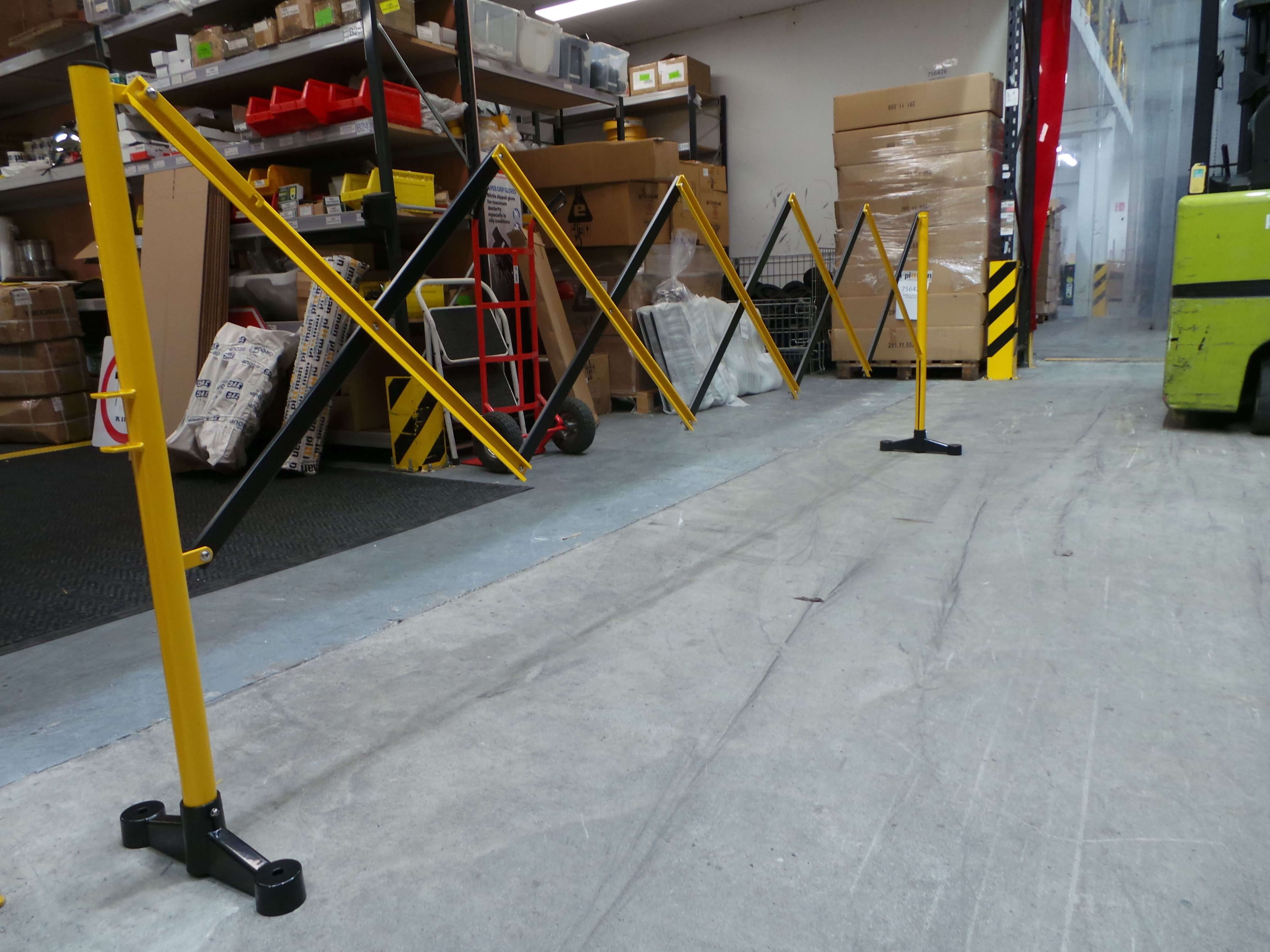 Aluminium Expandable Barrier