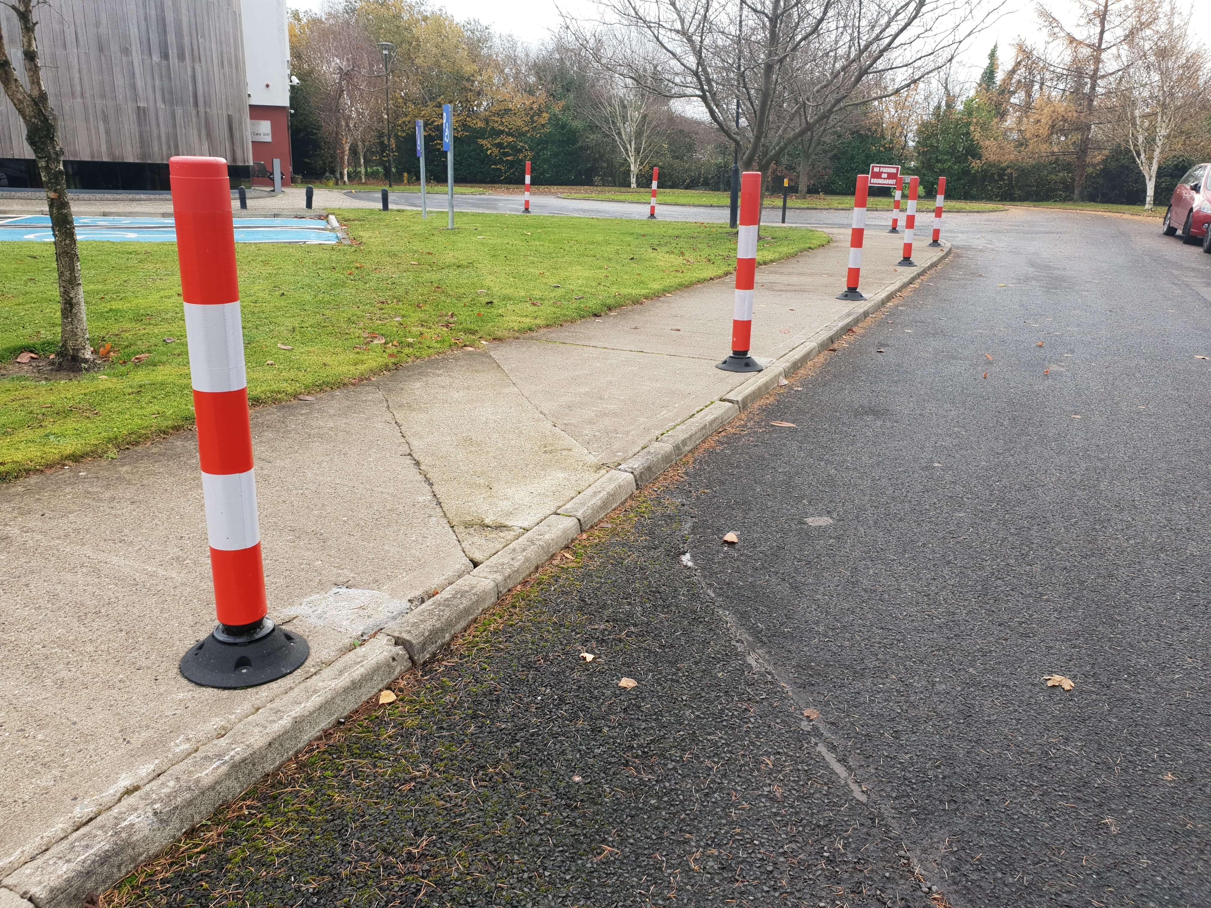 Autobahn Reflective Flexible Post