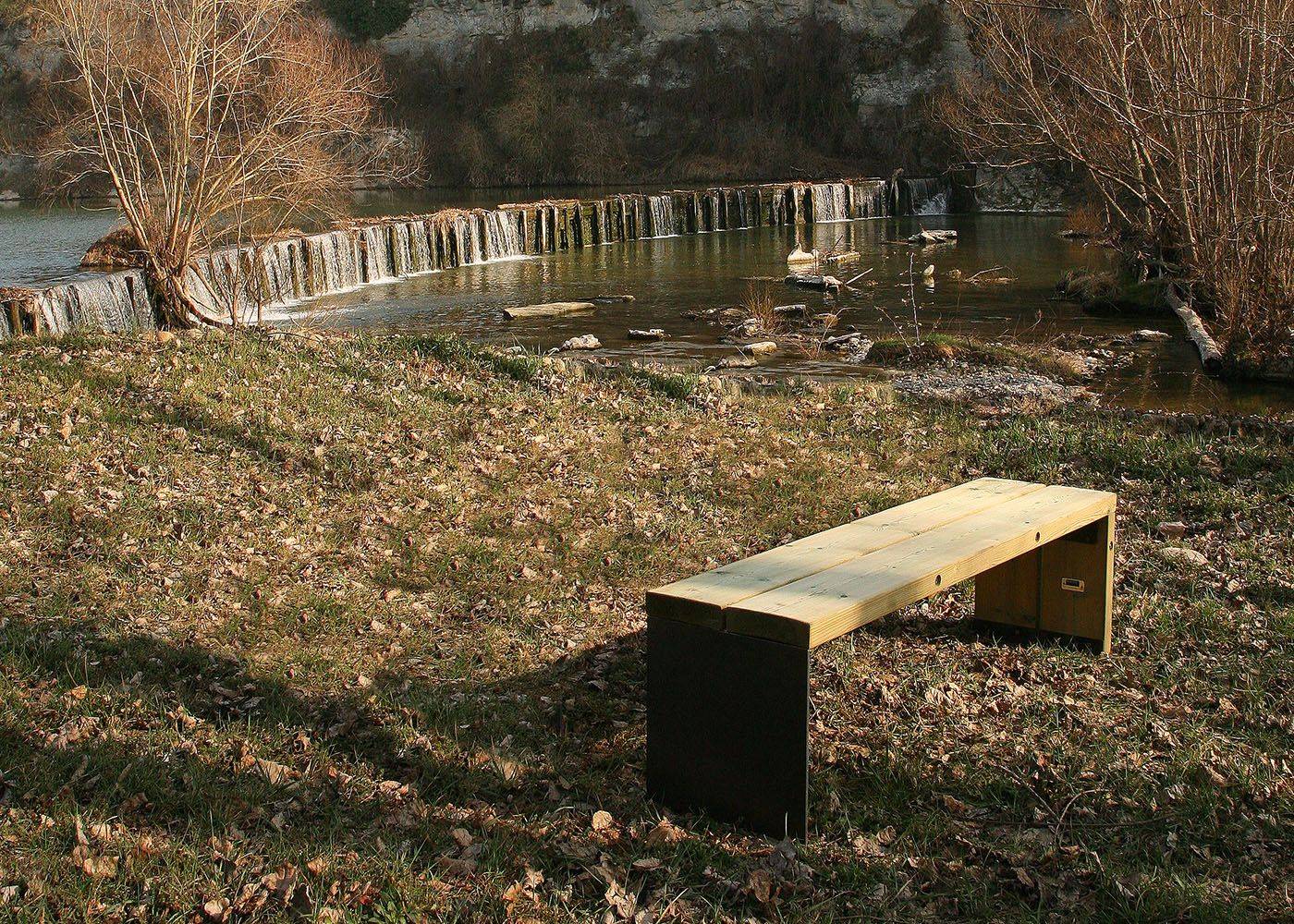 Benito Gavarres Park Bench