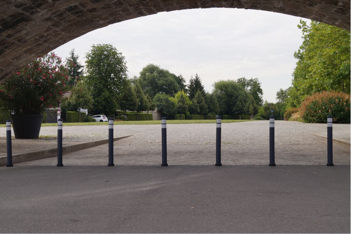 Flexbrite™ Metro Flexible Bollard