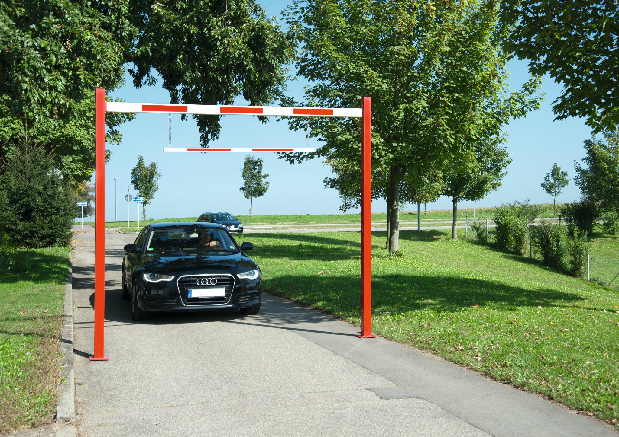 Height Restrictor Nudge Bar