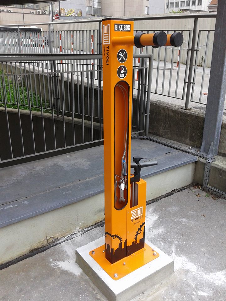 Mantis Bike Repair Station