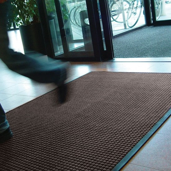 Guzzler Indoor Mat in Reception