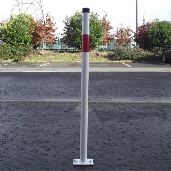 Autobahn Junior Barrier Post with Chain Eyes