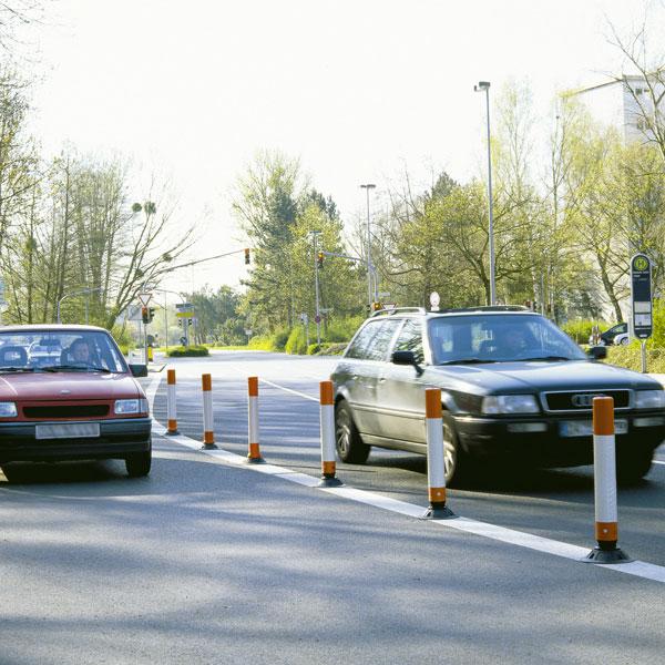 Traffic-Line Flexible Post