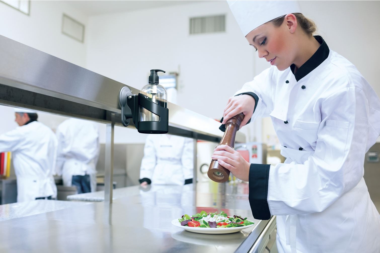 Skipper Sanitiser Bracket