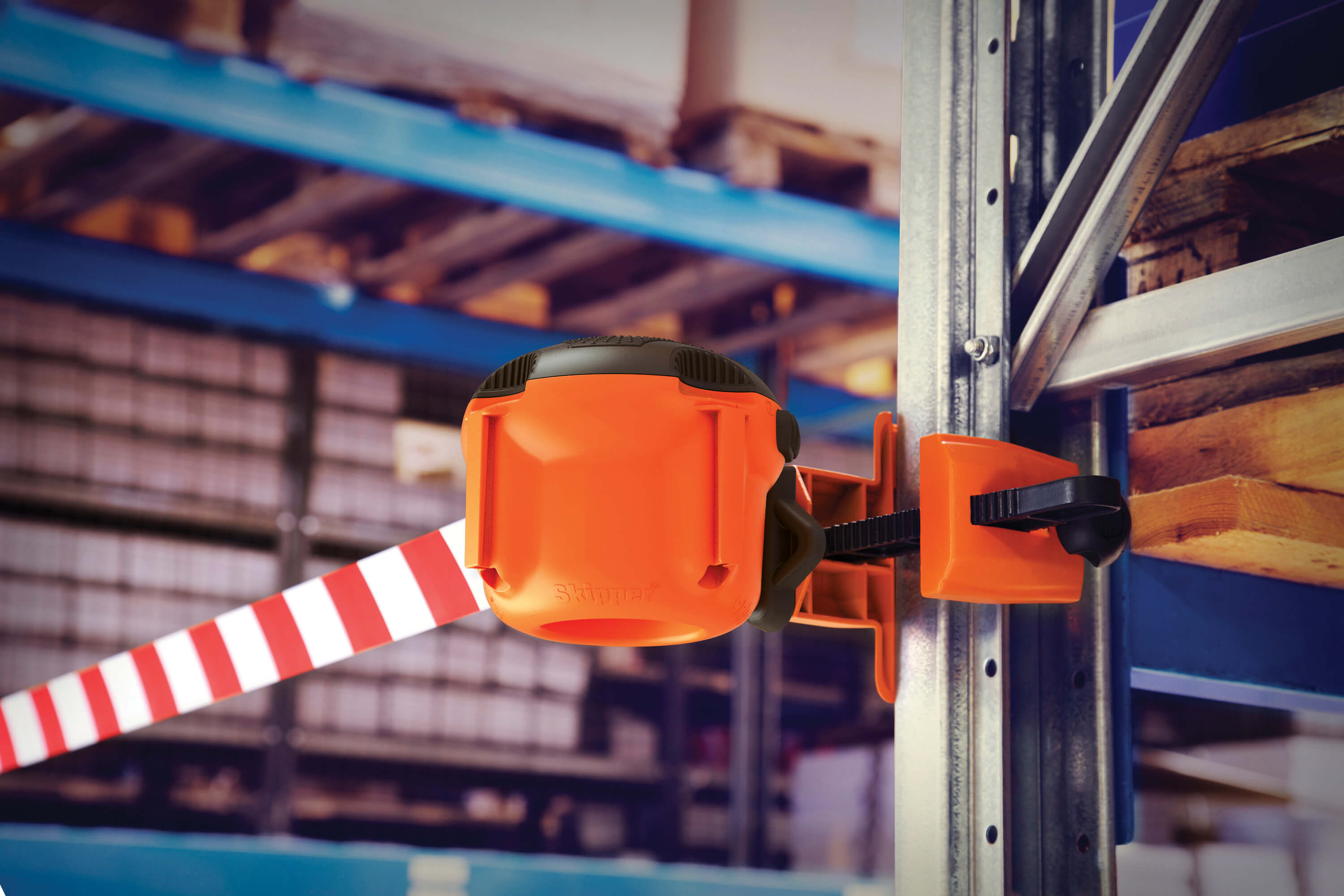 Skipper XS Retractable Tape Barrier