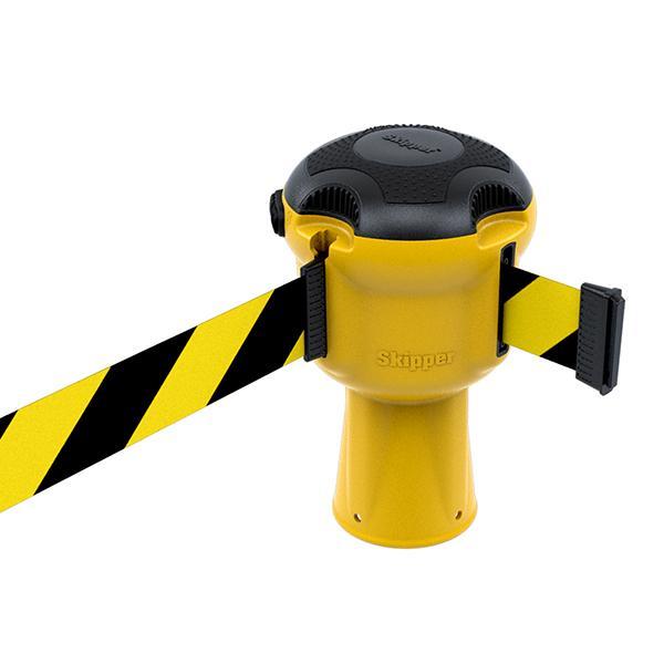Skipper Retractable Tape Barrier