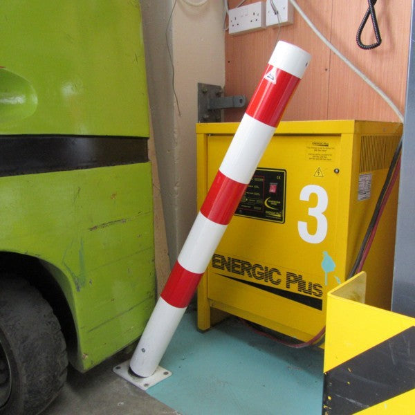 Autobahn Impact Recovery Bollard