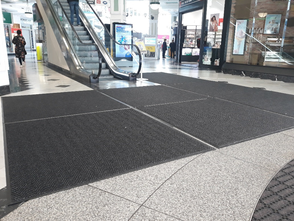 Arrow Trax™ Entrance Mat