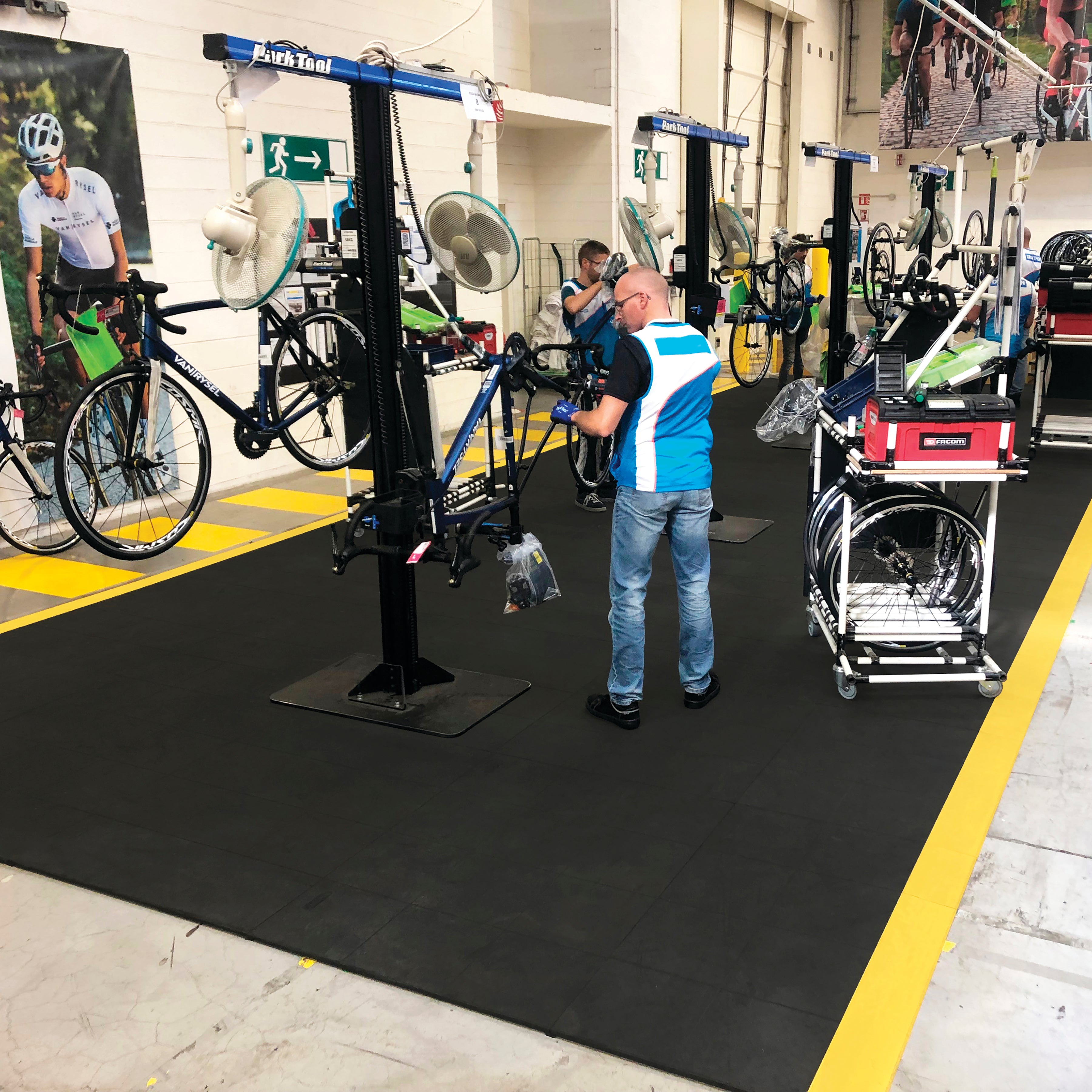 Cushion Ease Solid™ Anti-Fatigue Tile Bike Area