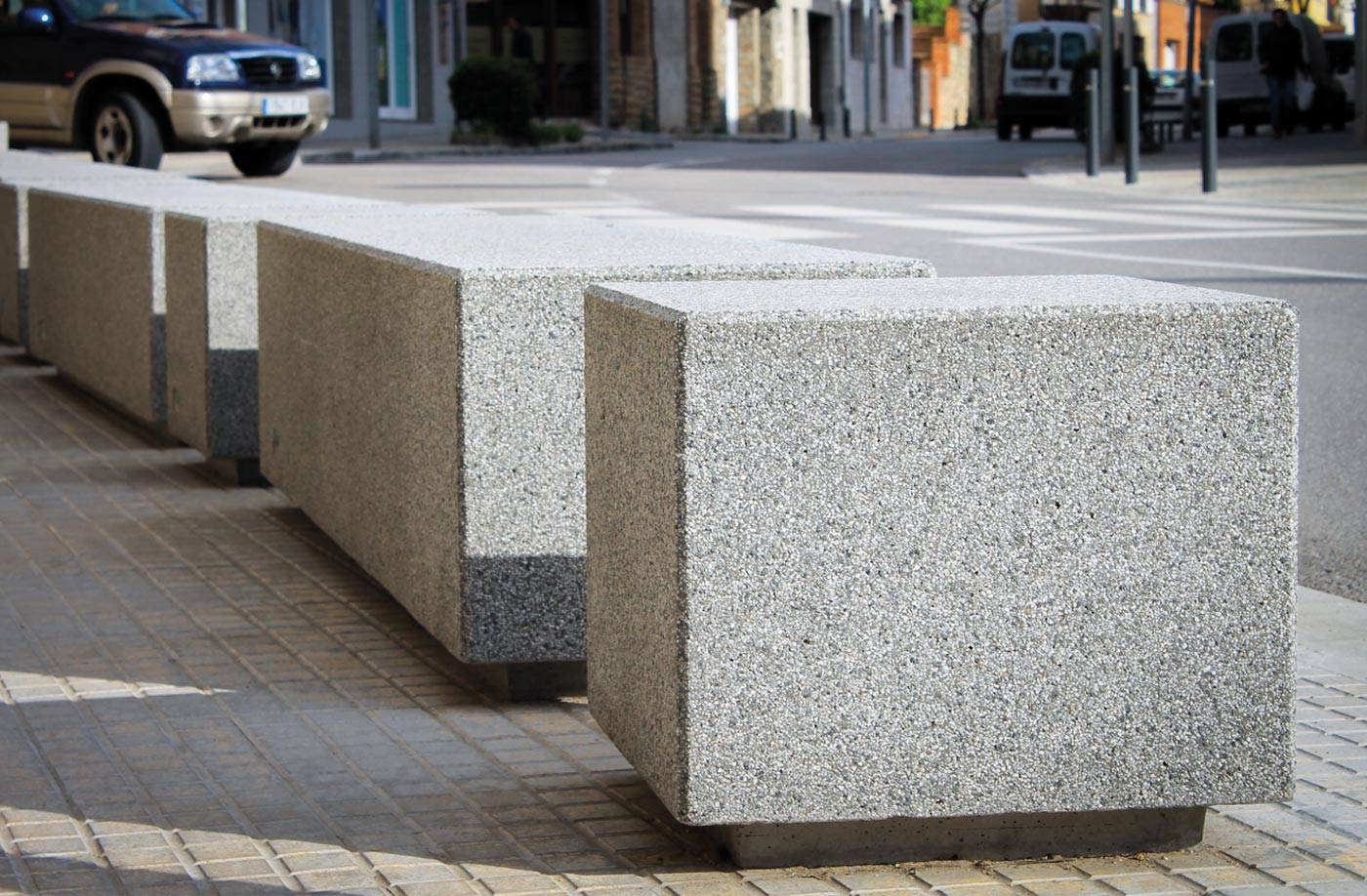 Benito Kube Concrete Bench