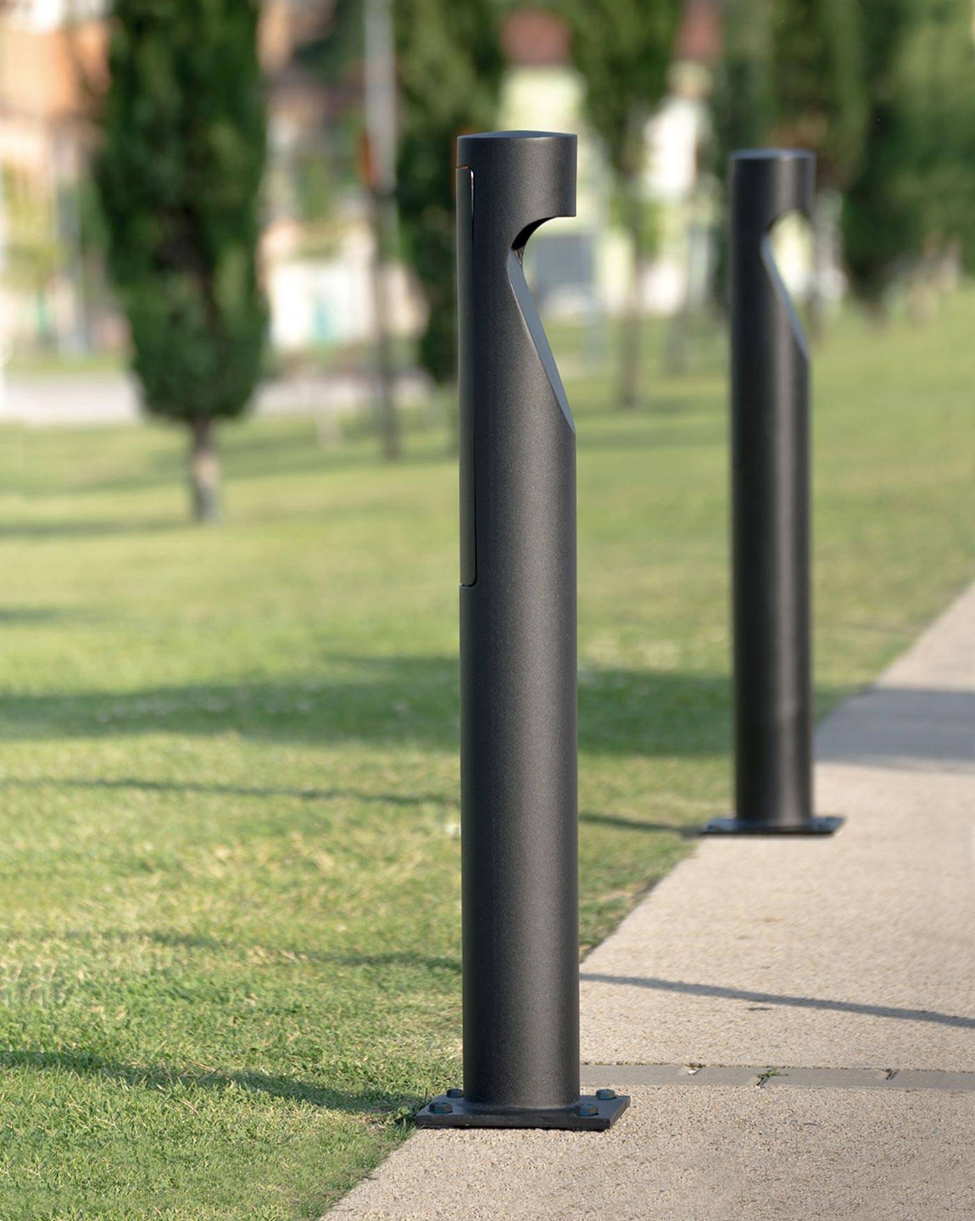 Benito Lis Lighting Bollard