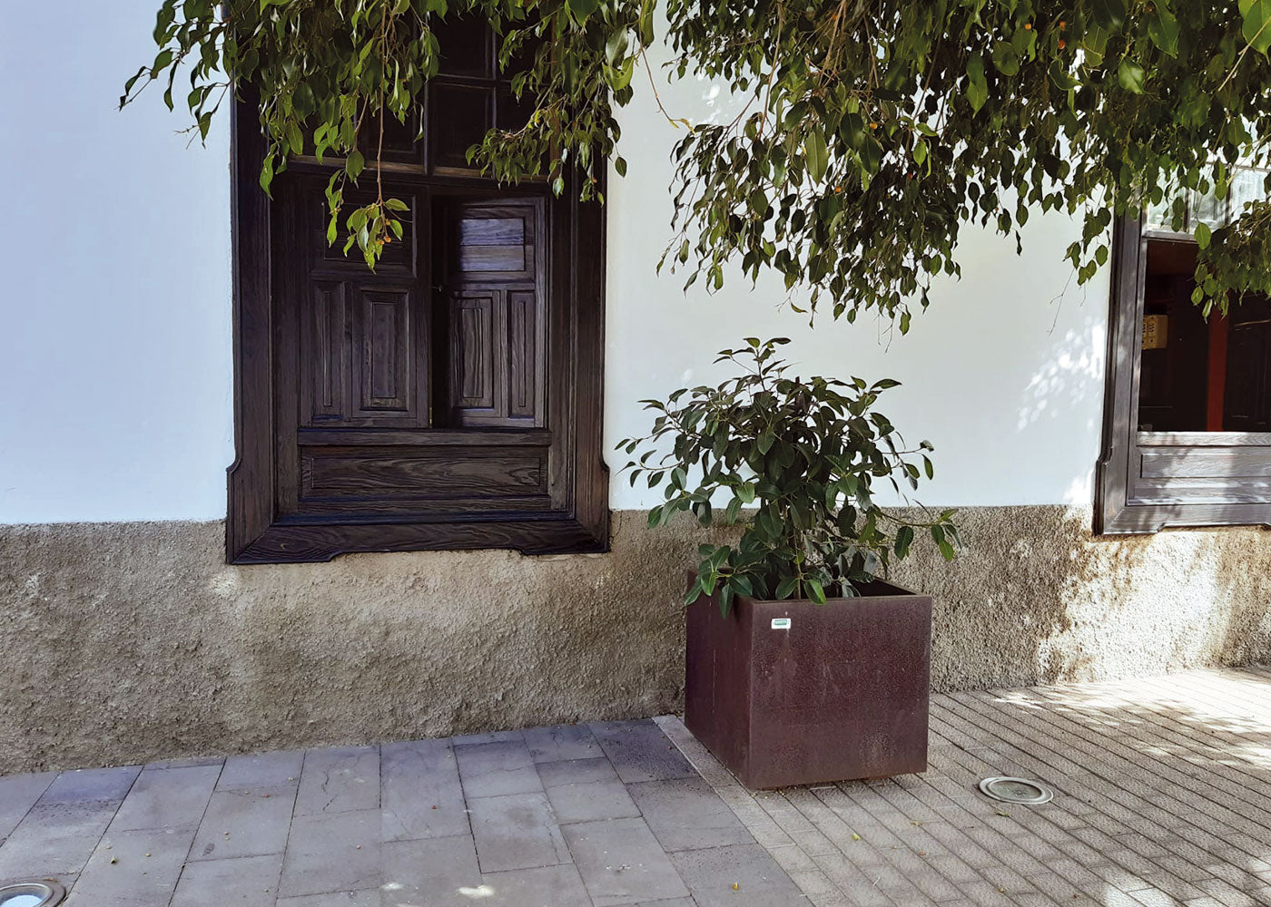 Benito Olea Corten Steel Planter