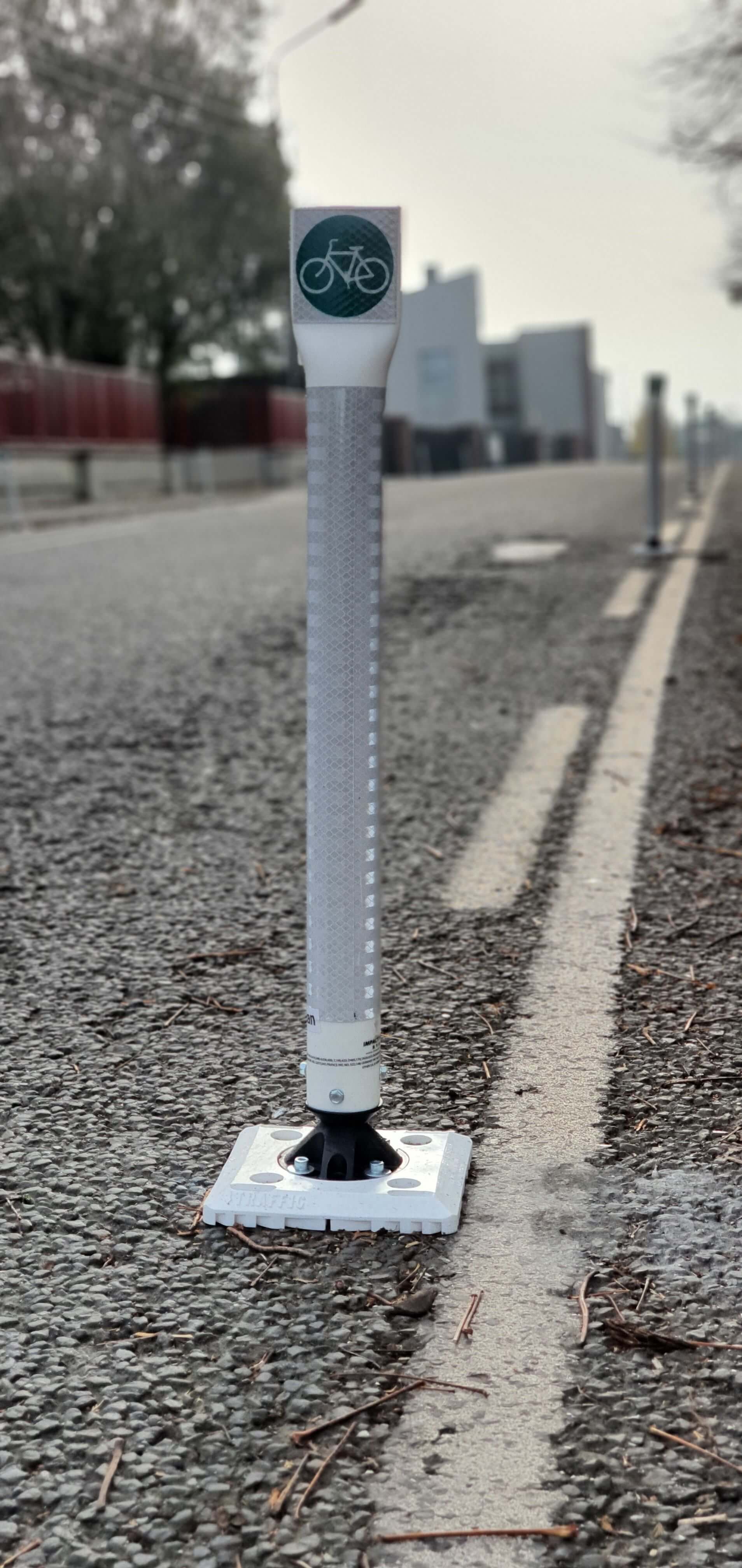 Cycle Max Bollard - White