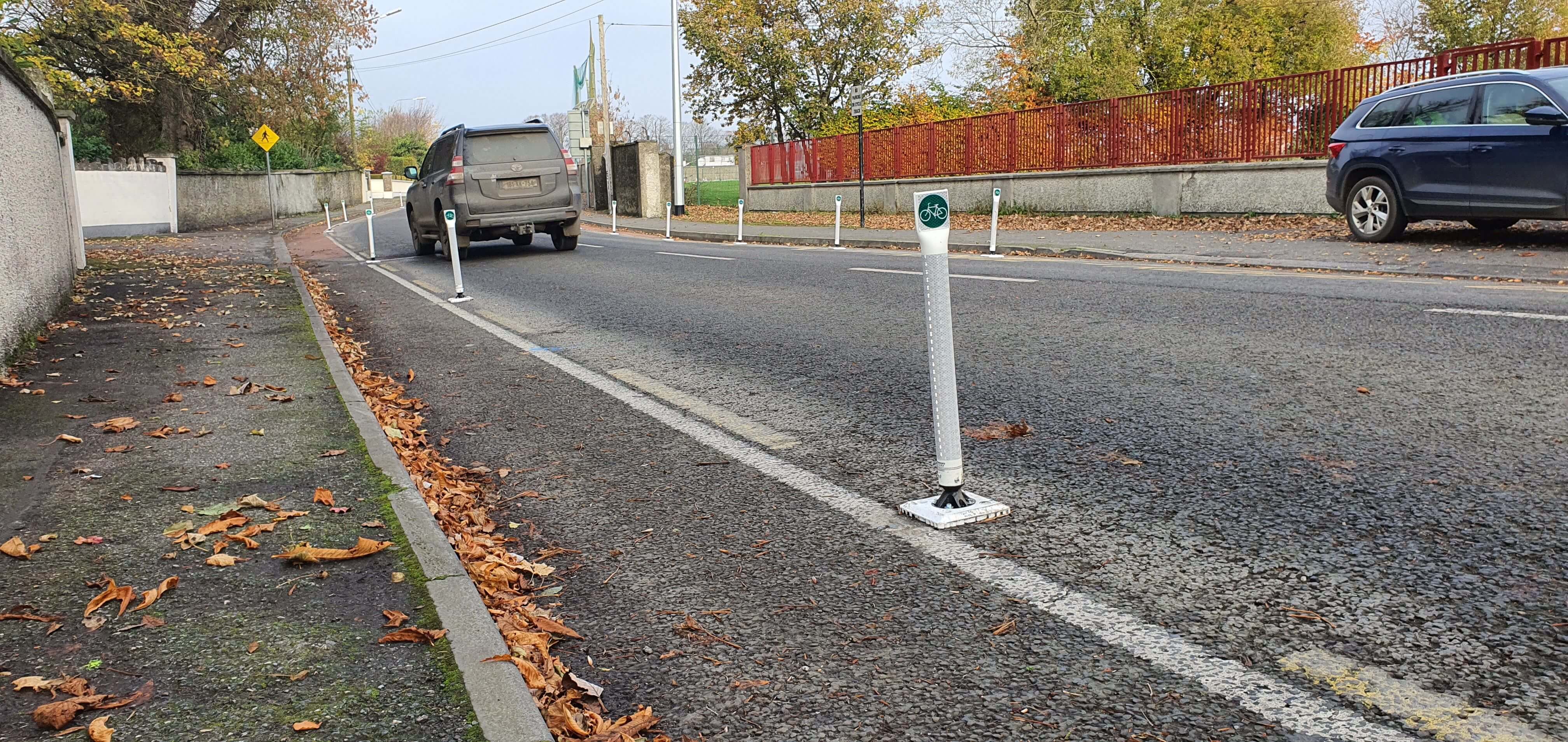 Cycle Max Bollard - White