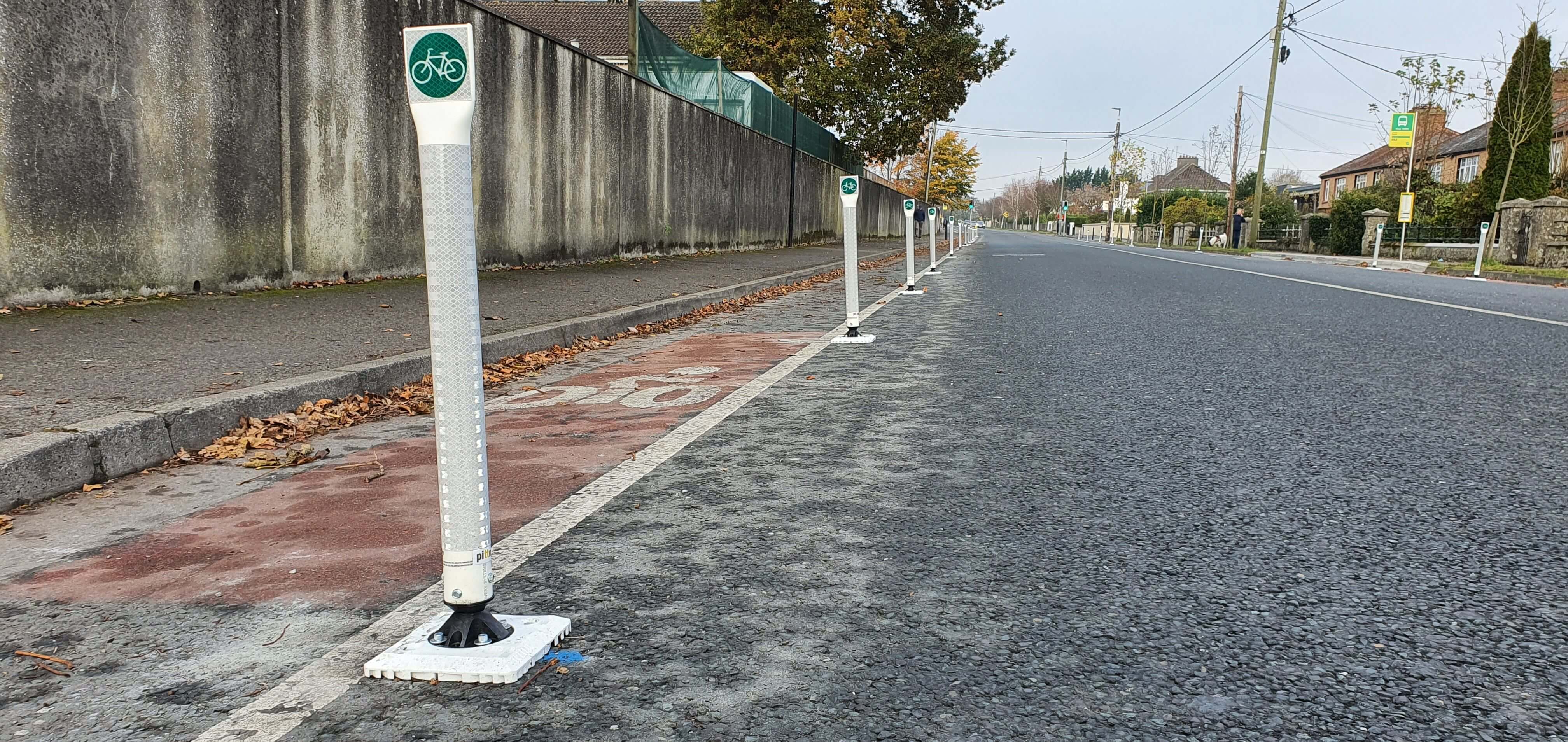 Cycle Max Bollard - White