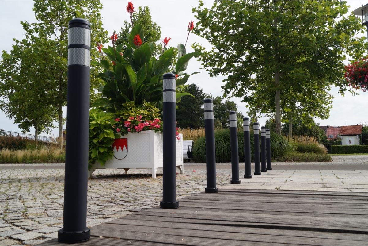 Flexbrite™ Metro Flexible Bollard