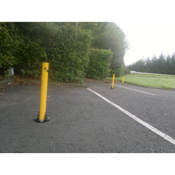 BudgetBollard Fold-Down Driveway Post