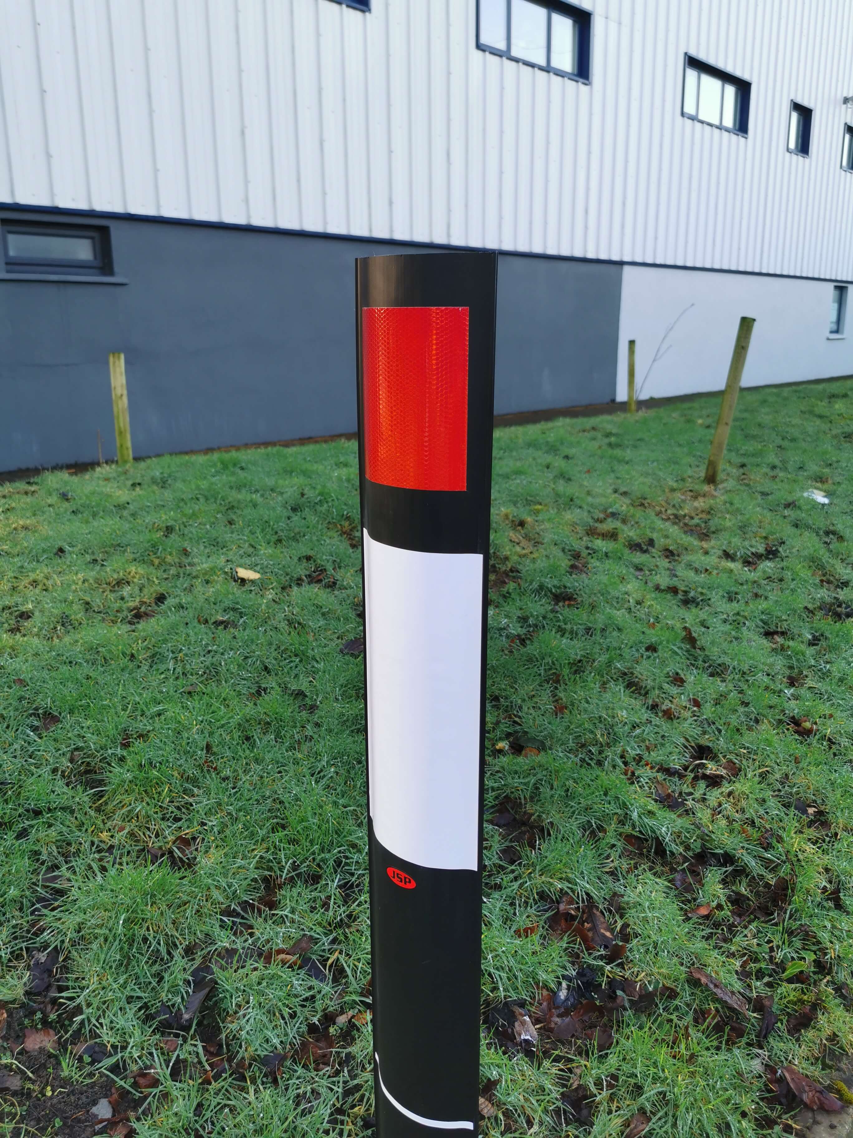 JSP Wychwood Flexible Verge Post